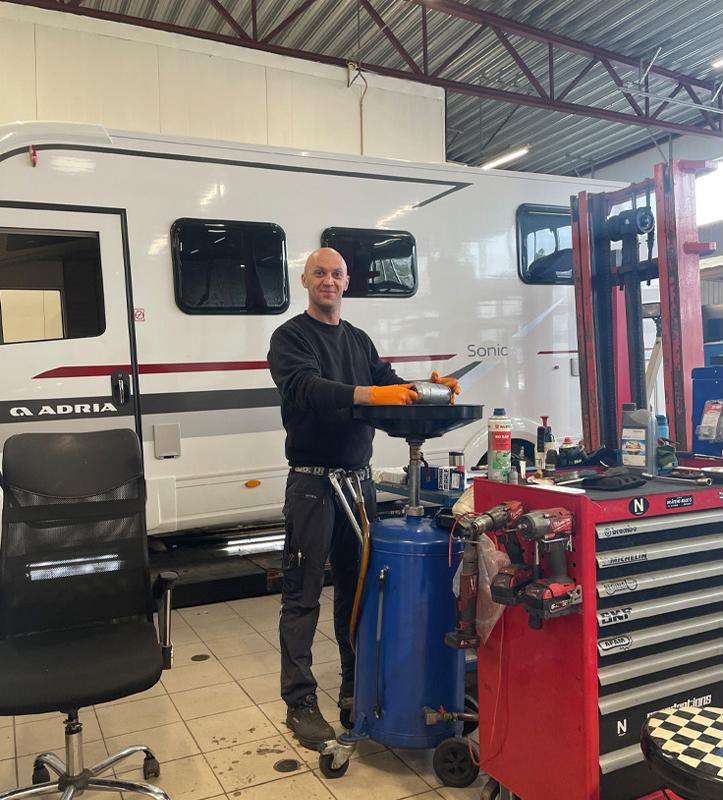 Et familieeid og elbilsertifisert verksted